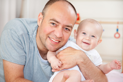 Père avec son bébé